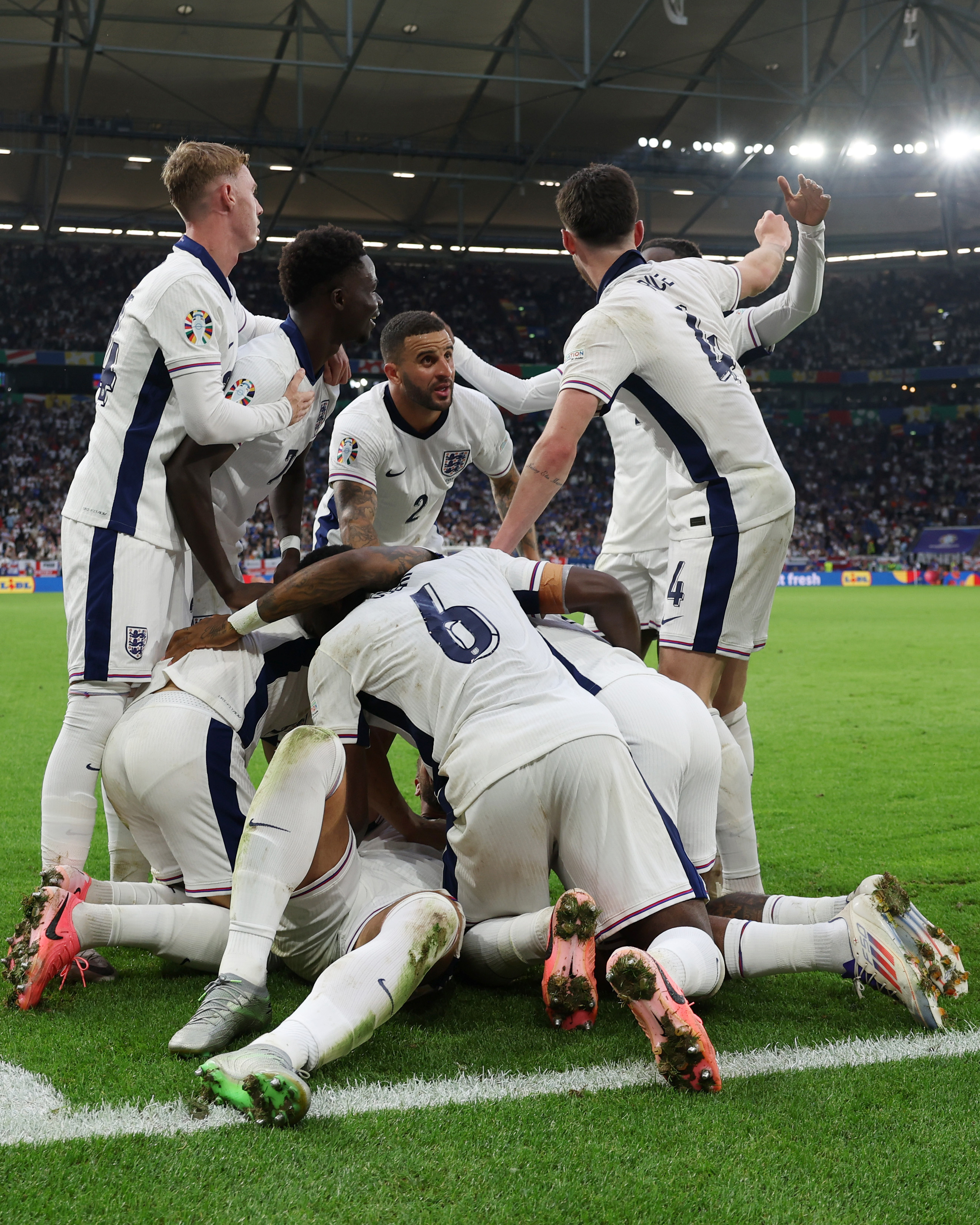 英格兰队碾压奥地利队,林高远状态火热 英格兰队碾压奥地利队,林高远状态火热