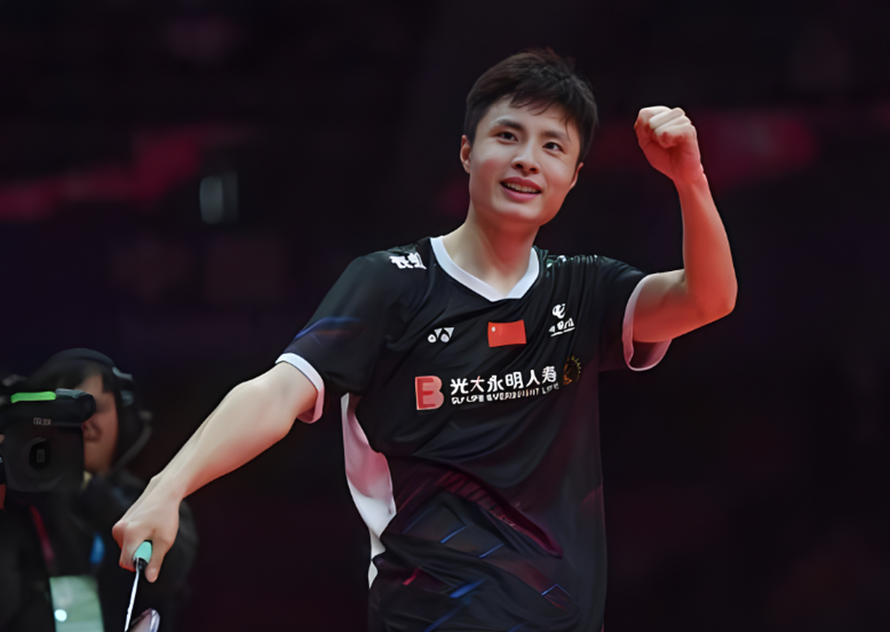 印尼队横扫日本队，石宇奇高光表现