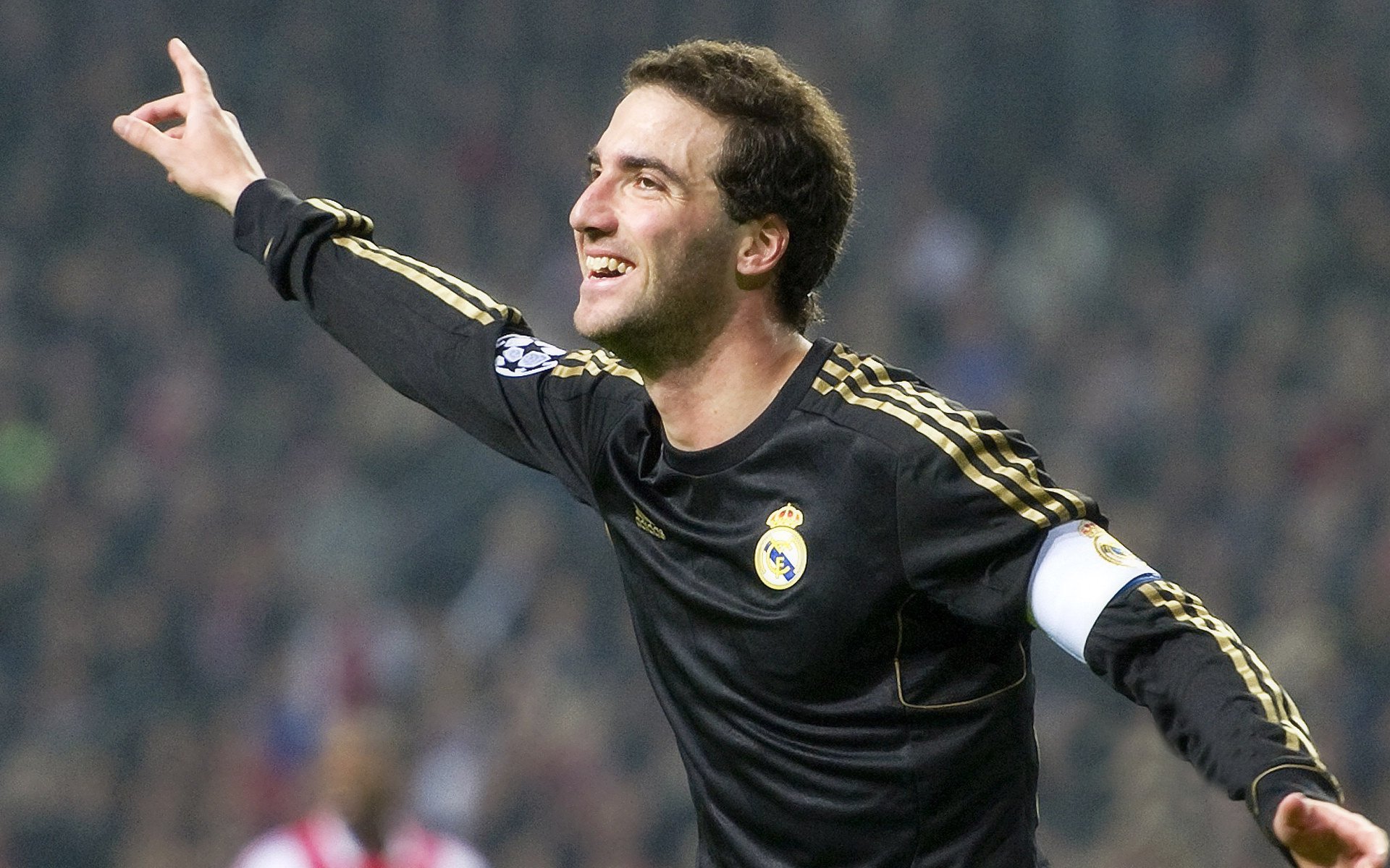 绝境中的北欧童话，尤文翻盘丹麦，阿圭罗关键制胜背后的战术与意志